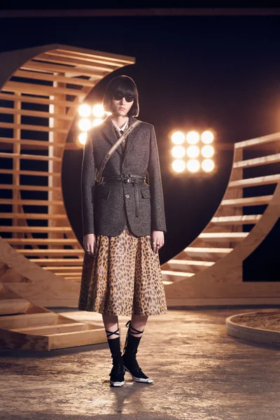 Look 19